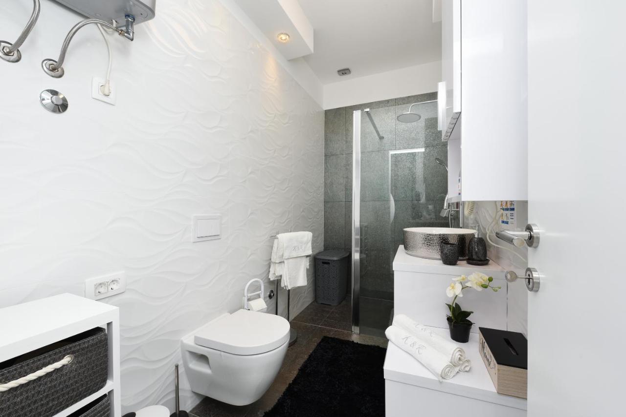 Deluxe Apartman Korina & Ramona Zadar Buitenkant foto