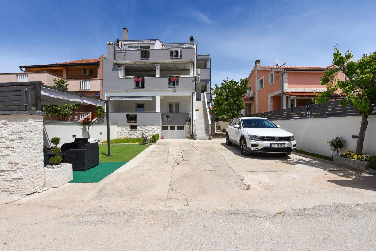 Deluxe Apartman Korina & Ramona Zadar Buitenkant foto
